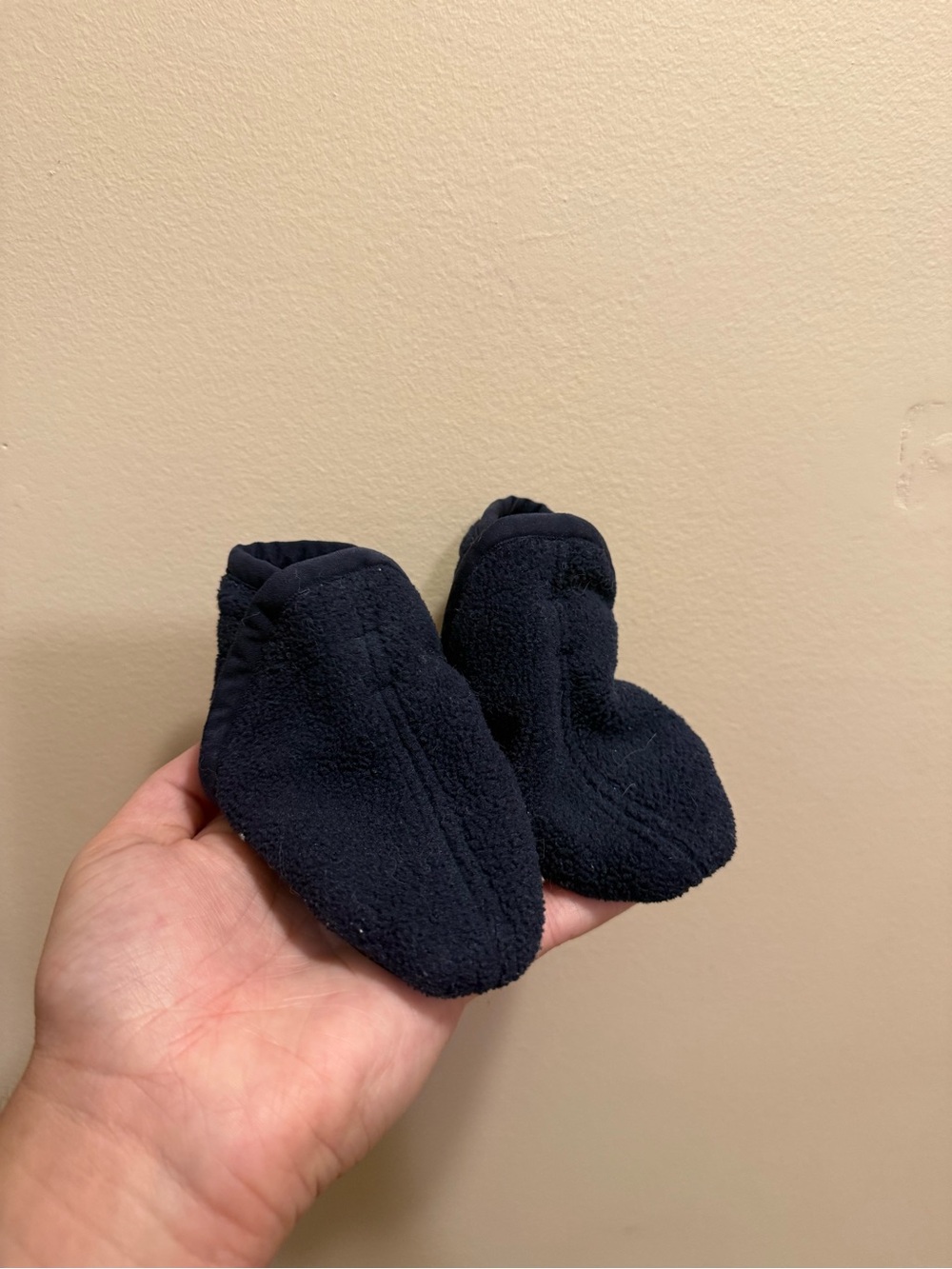 Patagonia Navy Fleece Baby One-Piece Booties 0-3 months